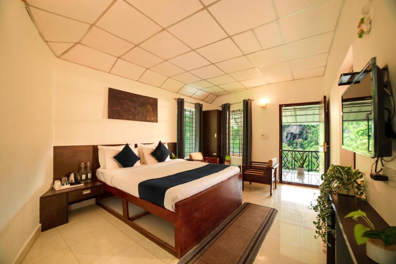 Golden Fern Resort Kanthalloor Exterior photo
