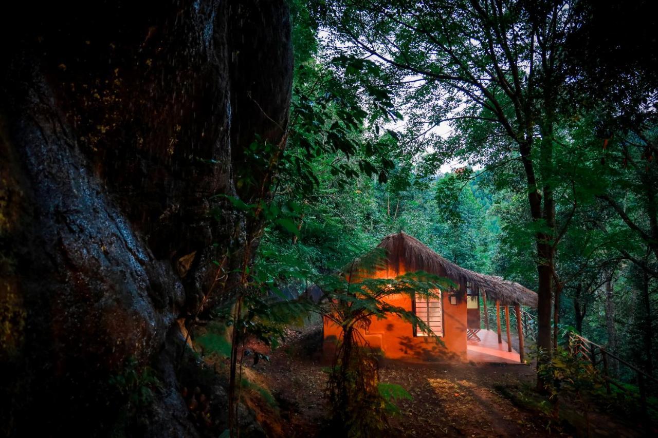Golden Fern Resort Kanthalloor Exterior photo