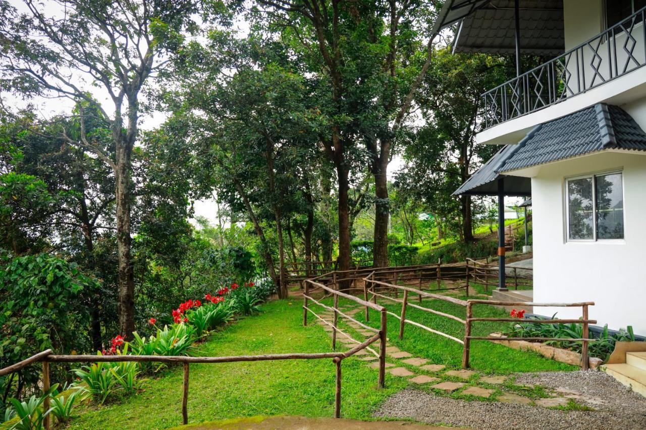 Golden Fern Resort Kanthalloor Exterior photo