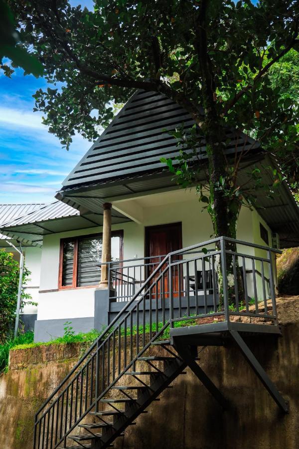 Golden Fern Resort Kanthalloor Exterior photo