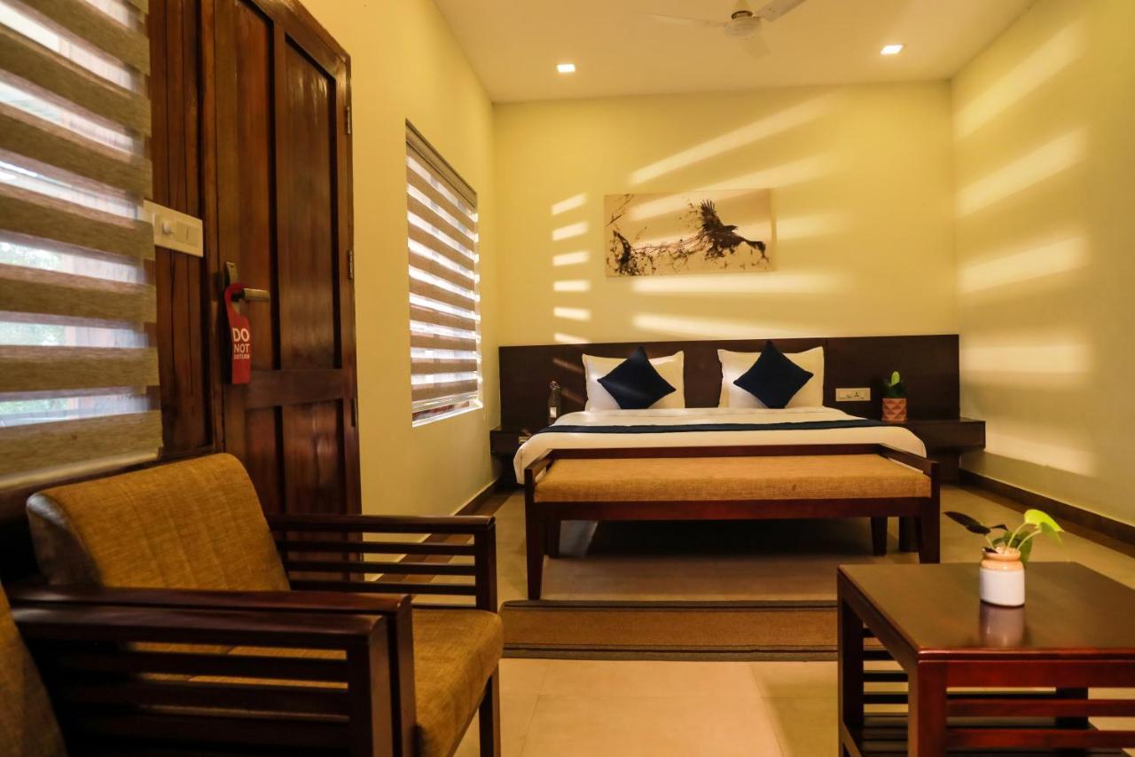 Golden Fern Resort Kanthalloor Exterior photo
