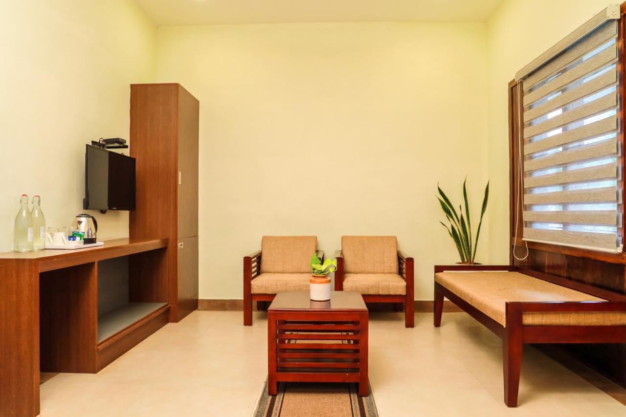 Golden Fern Resort Kanthalloor Exterior photo