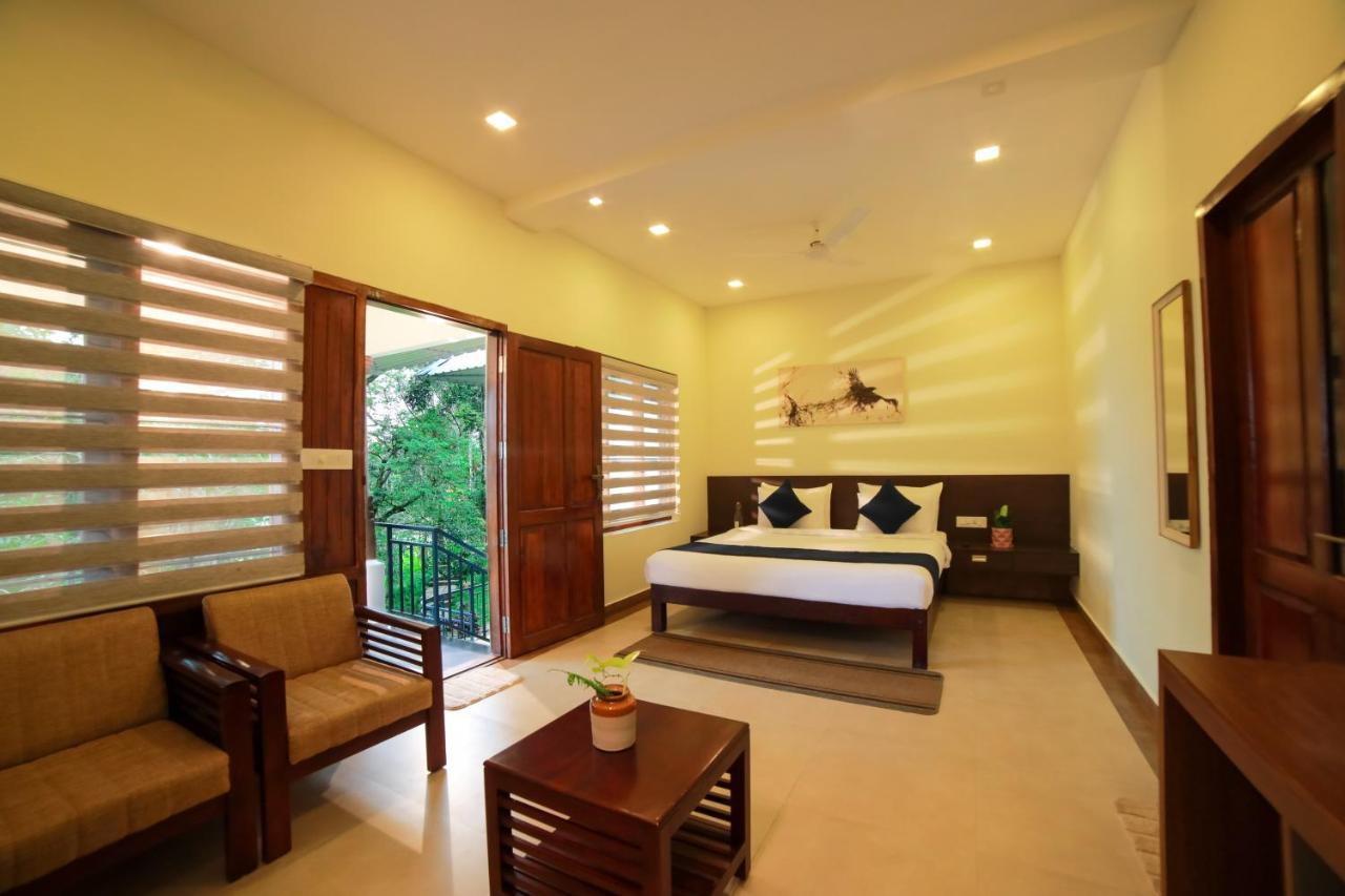 Golden Fern Resort Kanthalloor Exterior photo