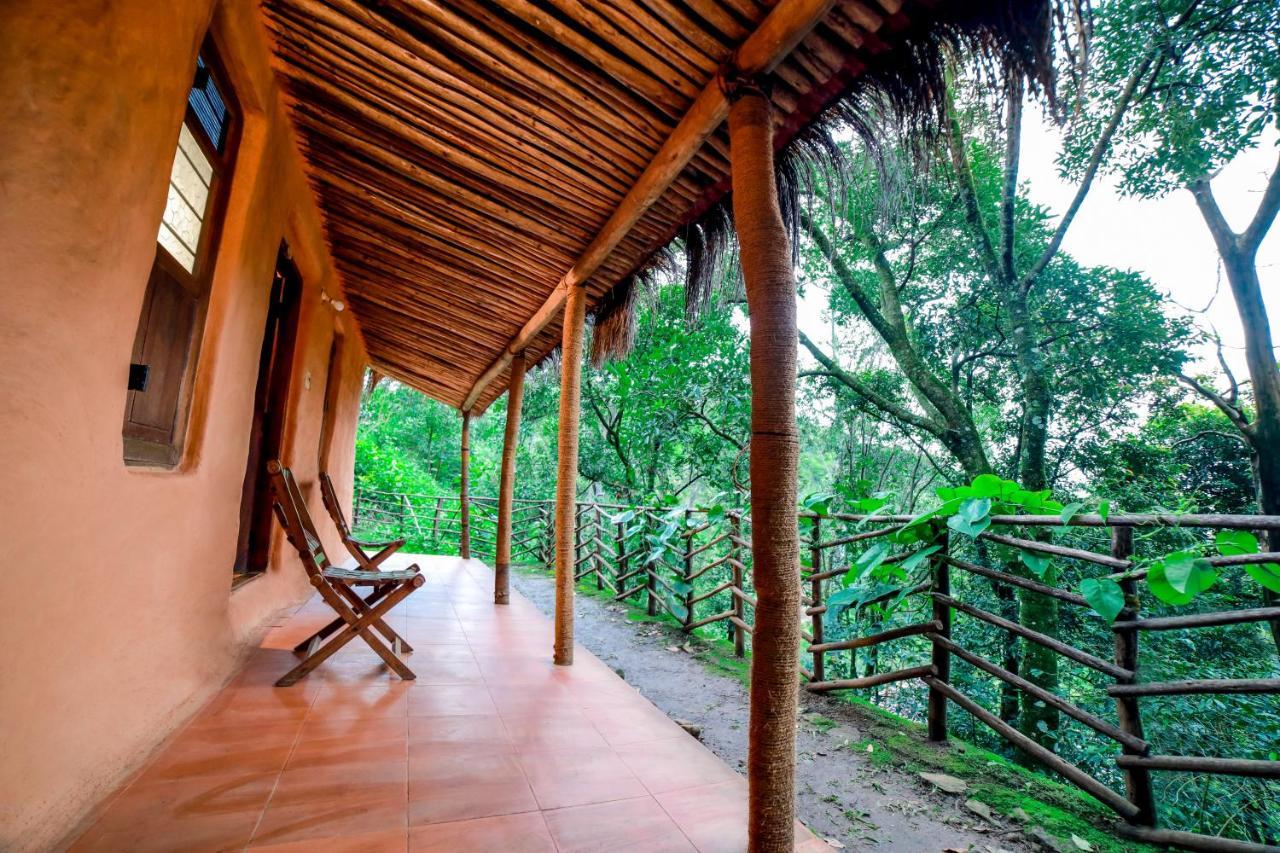 Golden Fern Resort Kanthalloor Exterior photo